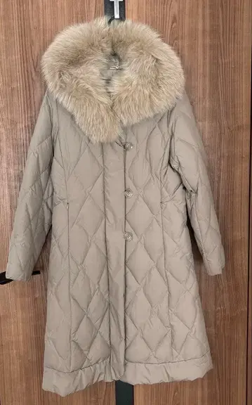 MCM Legere MCM 레제르 다운 롱 코트 L 사이즈