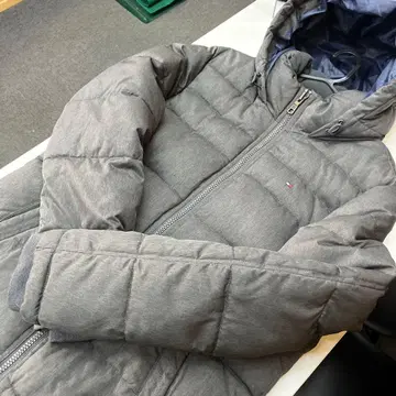 타미 힐피거 그레이 다운 자켓