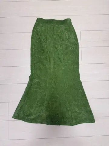 어반 리서치 코듀로이 플레어 스커트