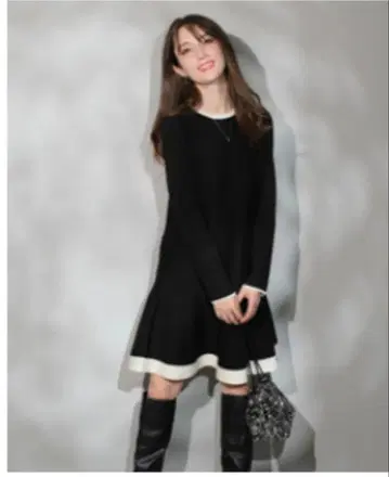 미사용 Apuweise-riche 배색 미니 니트 원피스