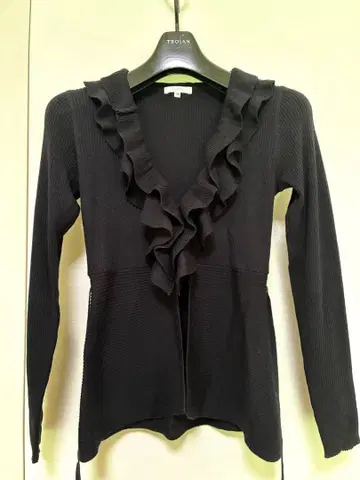 미사용품 레테라 가디건 프릴