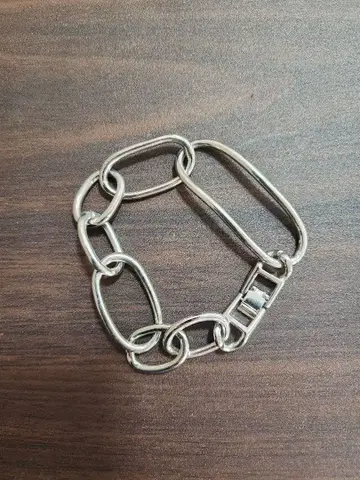 모던 체인 팔찌