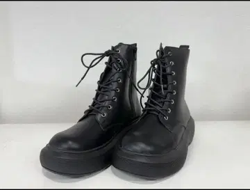 통굽 레이스업 부츠 블랙 M 사이즈
