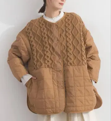 Lupilien 퀼팅 패딩 자켓 케이블 니트 / 카멜