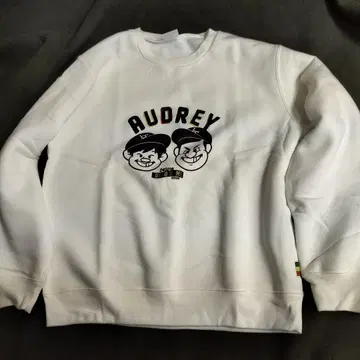 오드리 도쿄돔 트레이닝복 화이트 L 올나잇닛폰 맨투맨