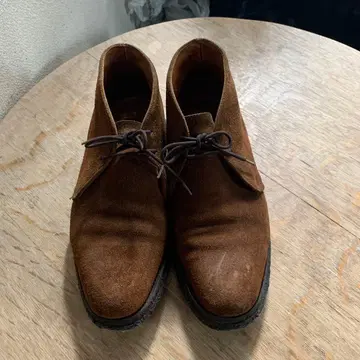 Clarks 브라운 스웨이드 처카 부츠