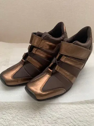 [컨디션 최상] NO NAME 노네임 로우컷 스니커즈 24.5