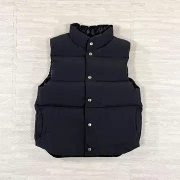 새상품급 플라주 2022 리버서블 다운 베스트 38 블랙 차콜