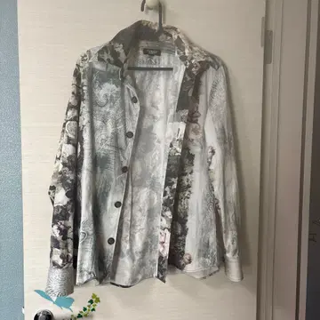 토네이도 마트 플라워 프린트 긴팔 셔츠 M