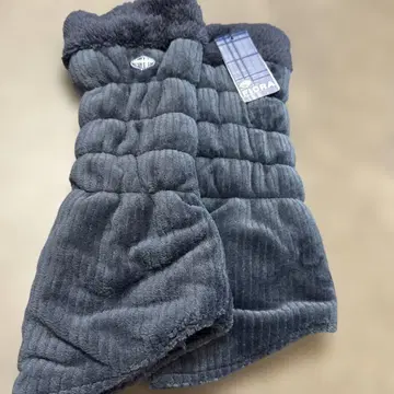 새상품 레그 워머 피드라