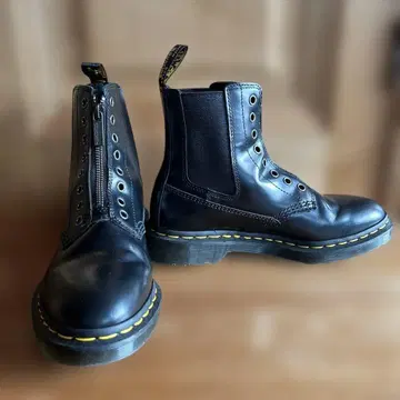 닥터 마틴 블랙 워크 부츠 지퍼 포함