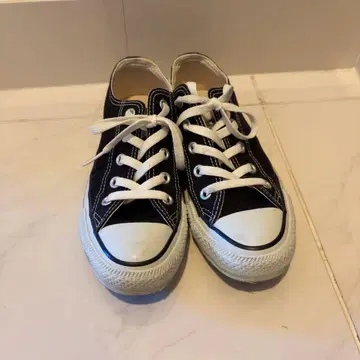 Converse 블랙 로우컷 스니커즈 23cm