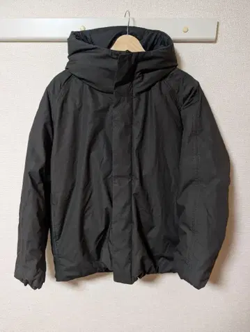 유니클로 U 퍼프 테크 볼륨 후드티 다크 그레이 M