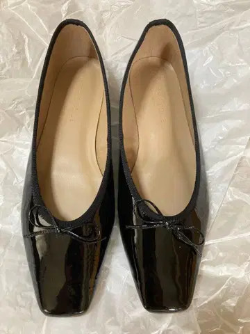 새상품급 ODETTE E ODILE 에나멜 플랫 발레 슈즈 24