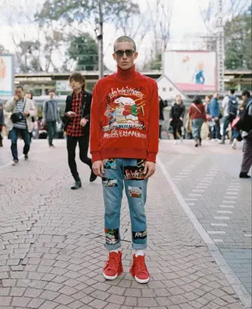 CHAOS EMBROIDERY PULLOVER