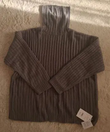 ACLENT 그레이 리브 하이넥 긴팔 니트