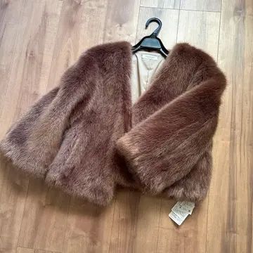 새상품 스픽 앤 스팬 정가 2만 2000엔 에코 퍼 자켓