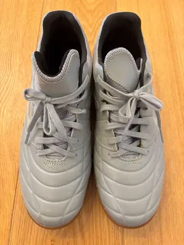 umbro 풋살화 27cm 그레이