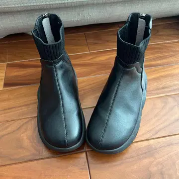 블랙 지퍼 숏부츠 23.5