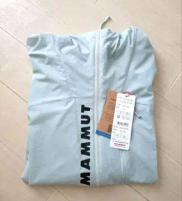 [ 미사용품 ] 12/13까지 50% OFF MAMMUT 후디드 재킷