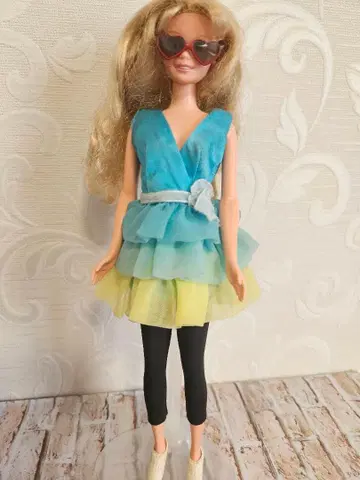 빈티지 모즈 바비 옷 갈아입기 의류 프릴 드레스만