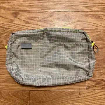 새상품급 델포닉스 이너 캐링 필레 그레이 A5 나일론