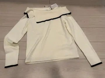 택 포함 새상품 index 아이보리 긴팔 니트 M