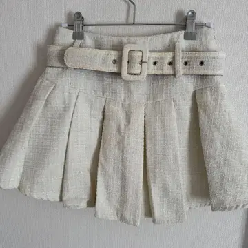 OLIVEdesOLIVE 라메 트위드 미니 스커트