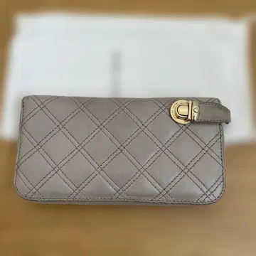 마크제이콥스 퀼팅 장지갑 빈티지