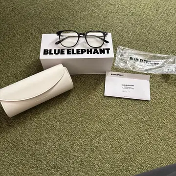 BLUE ELEPHANT 블랙 안경