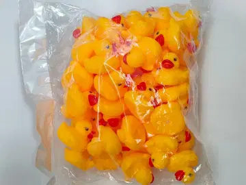 둥둥 떠다니는 삑삑이 오리 옐로우 컬러 (대형) (50개입)