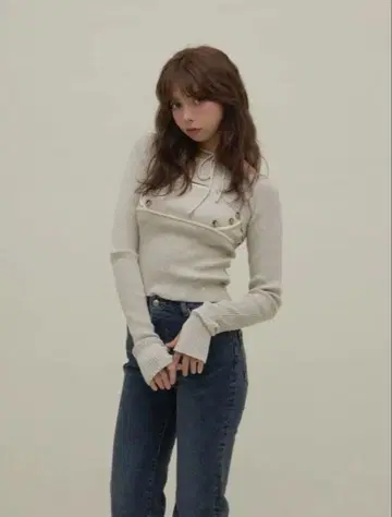 andmary Elf button knit tops beige