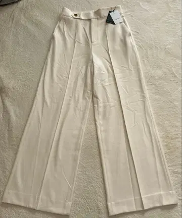 미사용품 ANAYI 아나이 스트레치 센터 프레스 와이드 팬츠 화이트 36