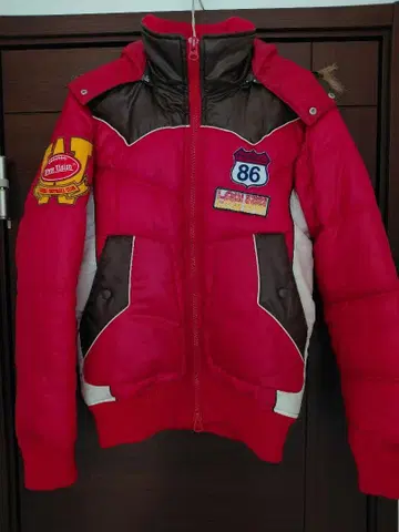 SIX STAR 다운 자켓