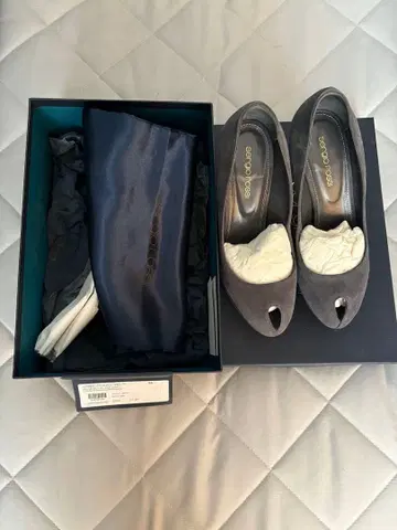 세르지오 로시 그레이 오픈토 펌프스