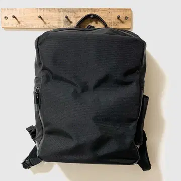 2층 구조라 꺼내기 쉽고 넣기 쉬운 [ FLOORPACK ver.2 ]