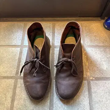 브라운 가죽 처카 부츠