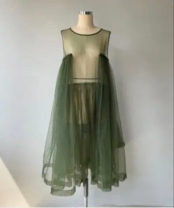 새상품 증정 포함 SANSeLF 튤 볼륨 드레스 그린