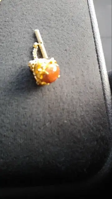 오렌지석 골드 컬러 펜던트 목걸이