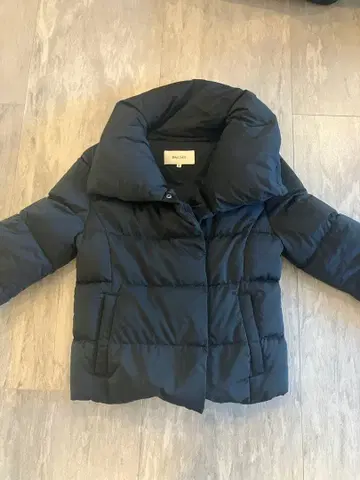 BALLSEY 블랙 다운 자켓 볼륨 타입