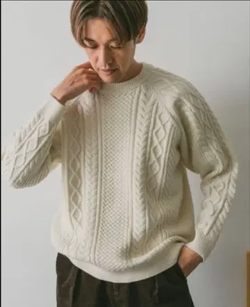 아란 편직 크루넥 니트 어반 리서치 도어스