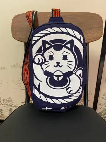 마네키네코 앞치마 바디백