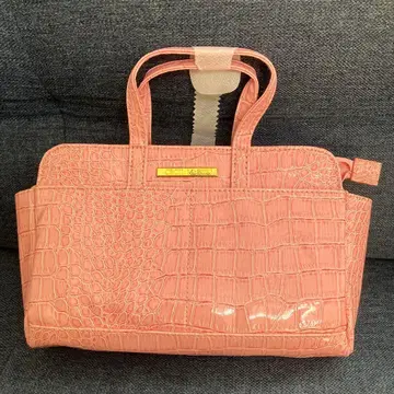 핑크 크로커다일풍 핸드백