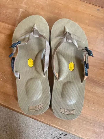 Vibram 베이지 플립플랍