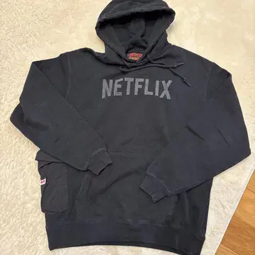 Netflix 후드티 블랙