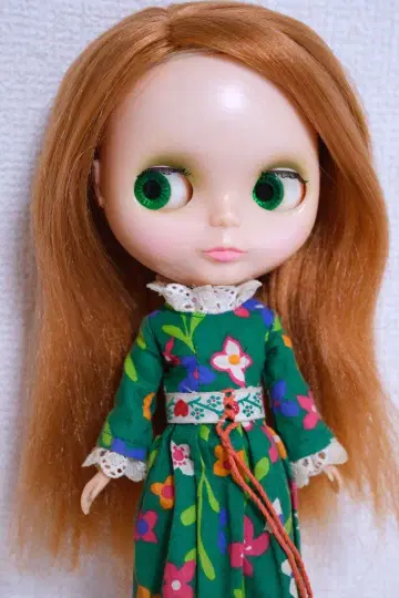 빈티지 브라이스 빨간 머리 7줄