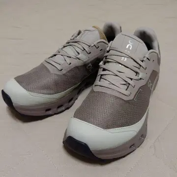 [ 새상품 미사용 ] on Cloudvista 2 워터프루프 23.5cm