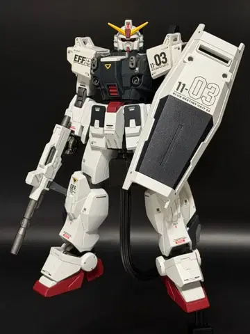 전체 도색 완성품 1/144 HG 블루 디스티니 3호기