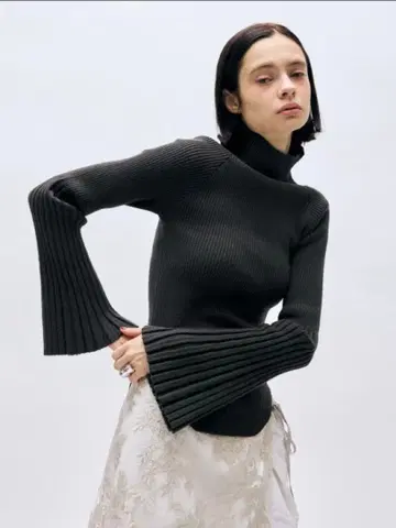 와이드 플레어 슬리브 리브 니트탑 [택 포함 새상품]