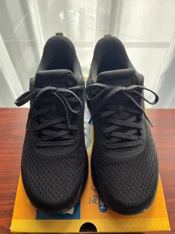 Skechers Go Walk 블랙 스니커즈